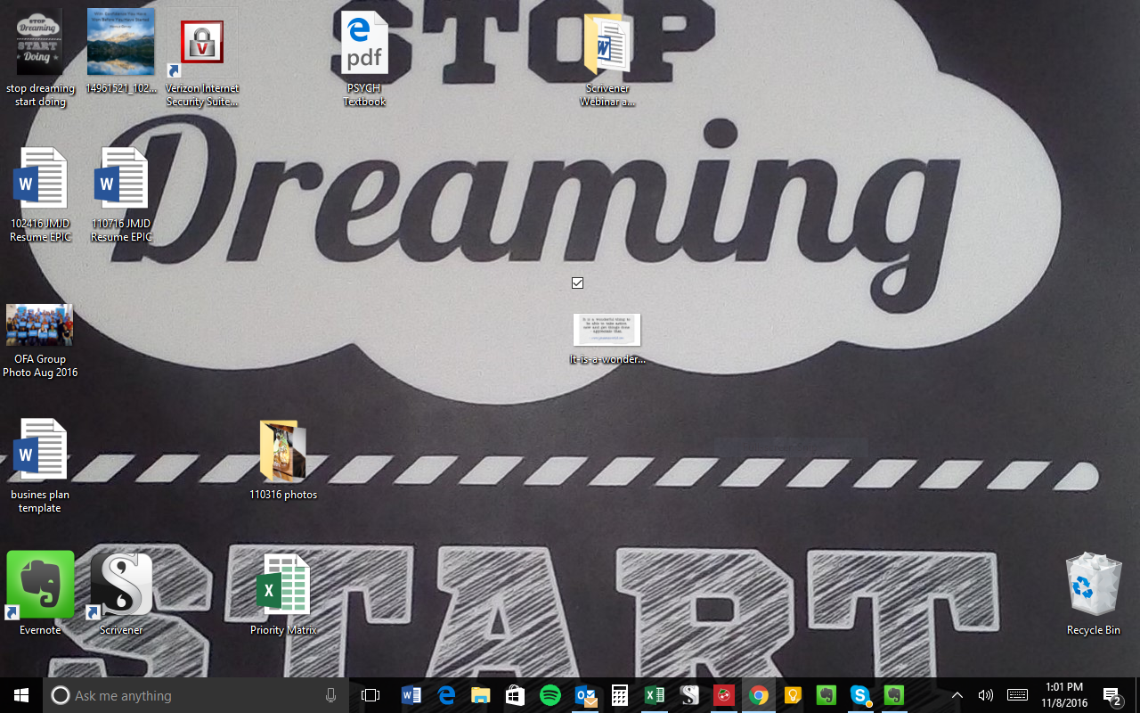 If you are looking for a way to stay organized and on target start looking at your technology and use methods that work the way you work. Do not try to force yourself to organize your life in a way you do not like to work. Be realistic about the way you work and keep that in mind when selecting organizing tools.